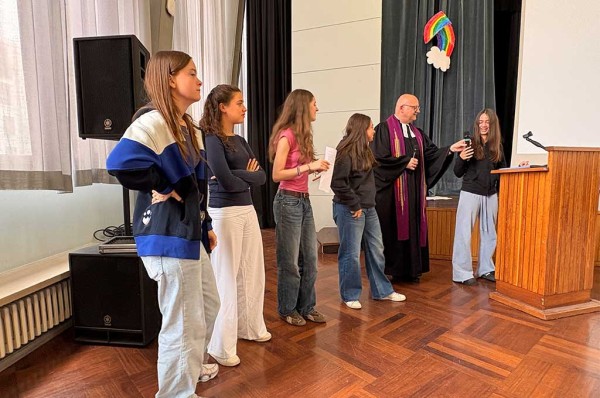 2026-09-28-Gott-ist-fur-alle-da3